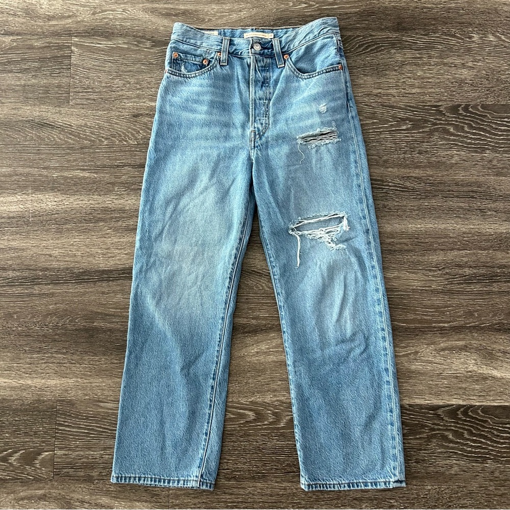 Levi’s Premium Ribcage Straight Ankle Jeans Women’s 27 Distressed Button Fly